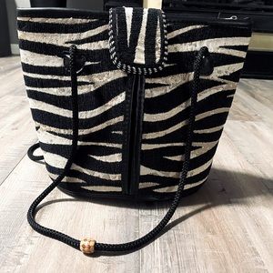 ADORABLE ZEBRA PRINT TOTE /HANDBAG